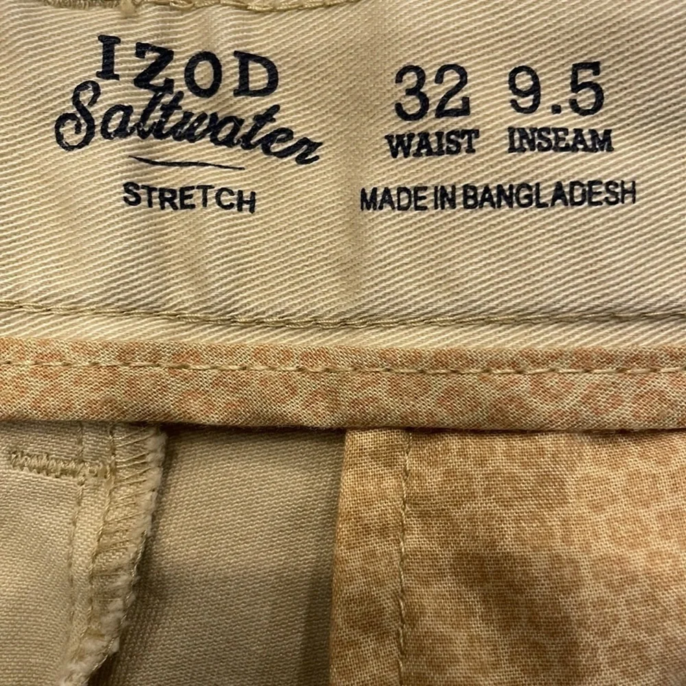 Izod Saltwater Stretch Men's Flat Front Chino Shorts Khaki 32